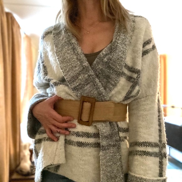 Oversized Sweater Rope - Picture 2 of 2